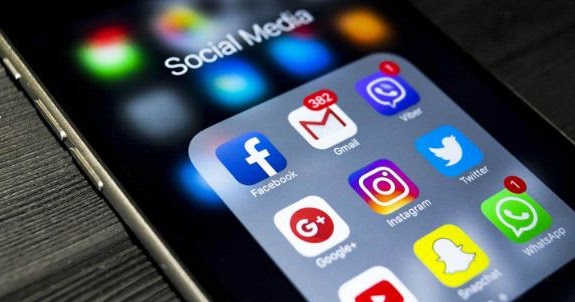 Perbedaan Karakteristik Pengguna Media Sosial Instagram, TikTok, Twitter, dan Facebook > Contoh Blog
