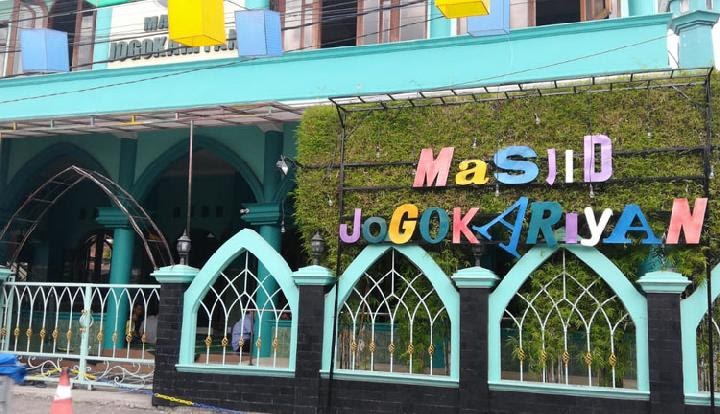 Belajar dari Pemblokiran Akun Media Sosial Masjid Jogokariyan > Contoh Blog