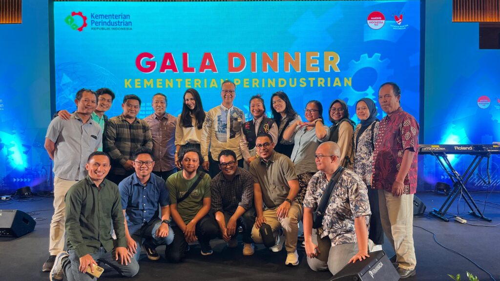 Cara Jurnalis Investor Daily Leonard Menulis Berita Perindustrian yang Mudah Dipahami Pembaca