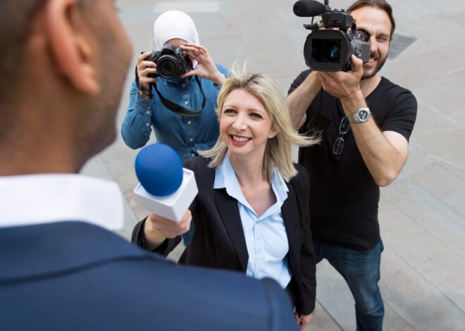 Apa itu Media Darling? Ini Pengertian & Cara Mendapatkannya