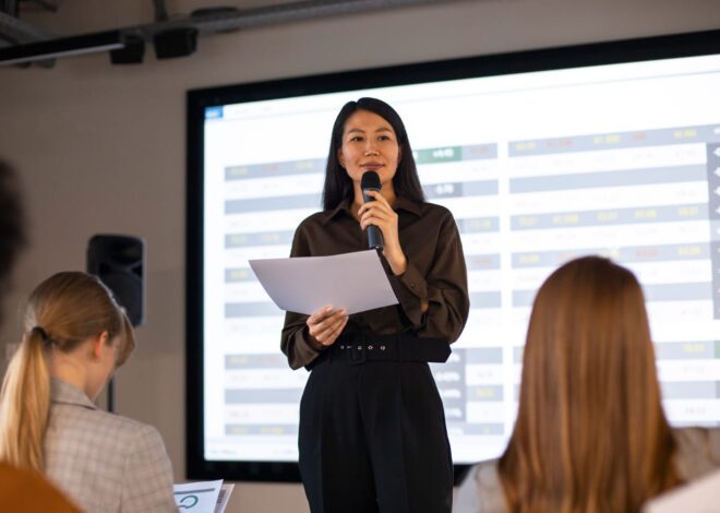 10 Cara Melatih Public Speaking untuk PR